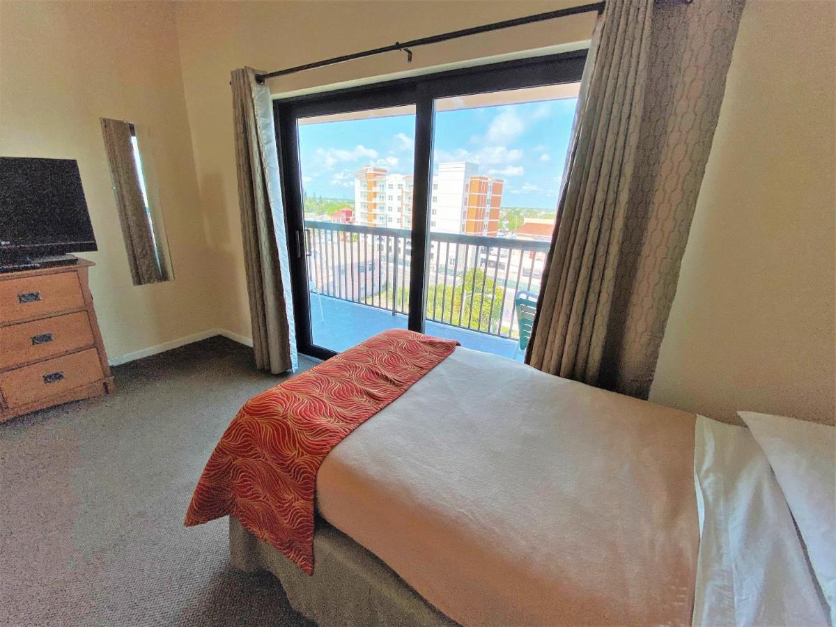 All Seasons Vacation Resort By Liberte Madeira Beach Buitenkant foto