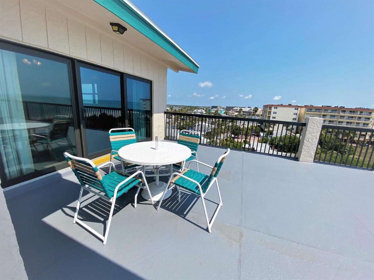 All Seasons Vacation Resort By Liberte Madeira Beach Buitenkant foto