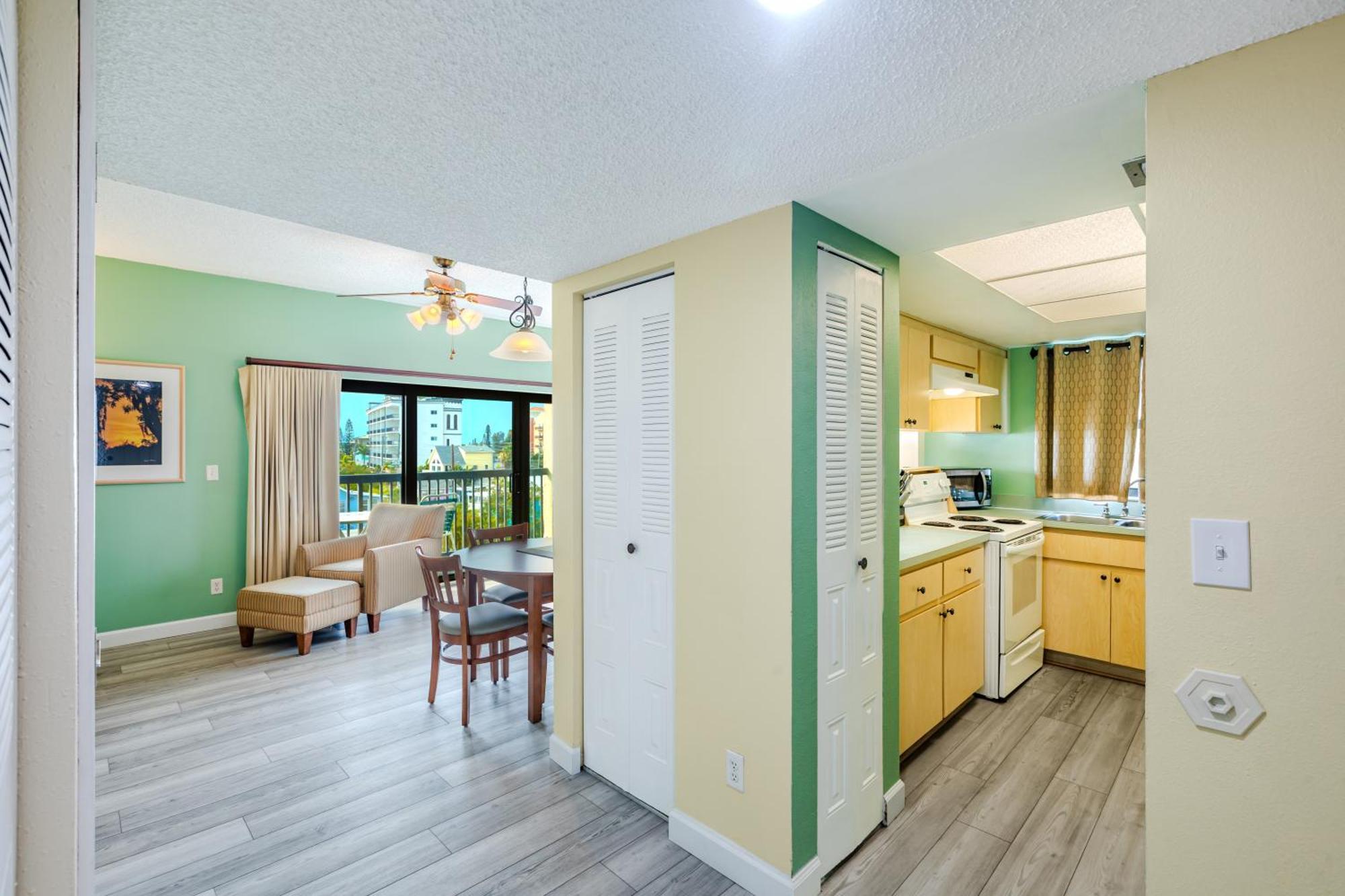 All Seasons Vacation Resort By Liberte Madeira Beach Buitenkant foto